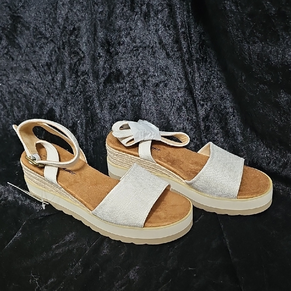 Elegant Wedge Sandals